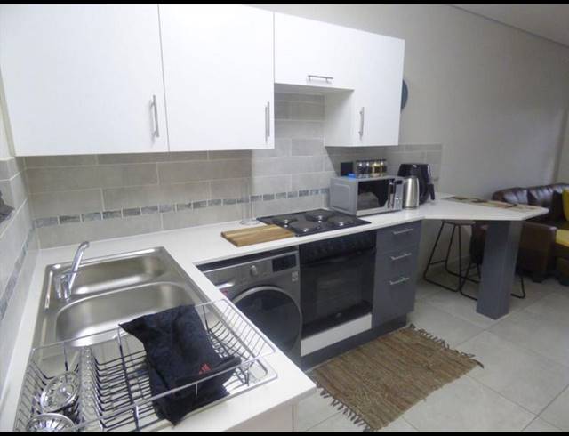 2 BEDROOM APARTMENT FOR SALE IN RAVENSWOOD